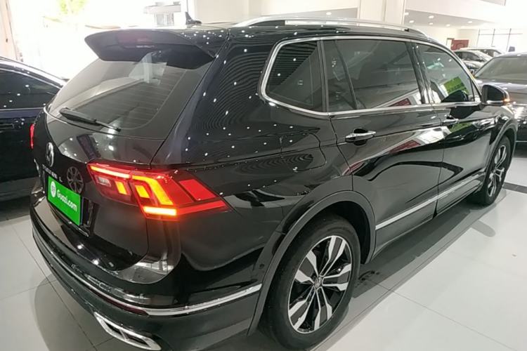 Used Volkswagen Tiguan L 2024 Outstanding Model 330TSI Automatic Two-Wheel Drive R-Line Dragon Glory Edition Rear Right 45 Deg