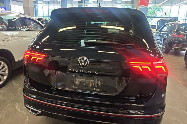 Used Volkswagen Tiguan L 2024 330TSI Automatic Two-Wheel Drive R-Line Enhanced Edition Rear