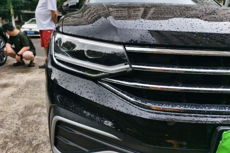 Used Volkswagen Tiguan L 2024 300TSI Automatic Two-Wheel Drive Smart Edition Right Front Headlight
