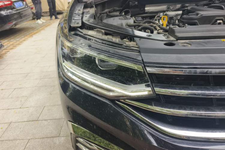 Used Volkswagen Tiguan L 2024 300TSI Automatic Two-Wheel Drive Smart Edition Right Front Headlight