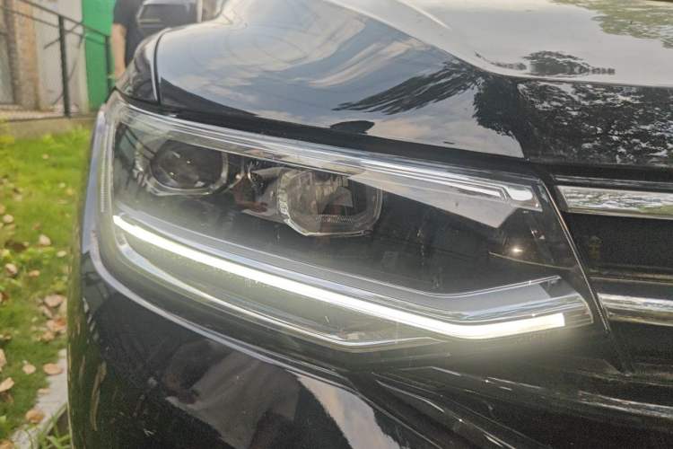 Used Volkswagen Tiguan L 2024 300TSI Automatic Two-Wheel Drive Smart Edition Right Front Headlight