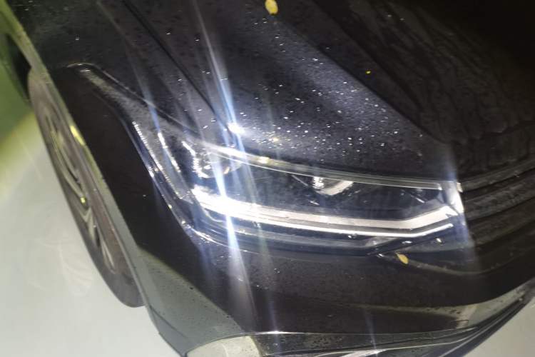 Used Volkswagen Tiguan L 2024 Outstanding Model 300TSI Automatic Two-Wheel Drive Longteng Edition Right Front Headlight