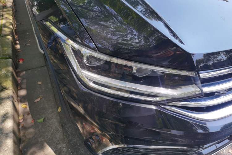 Used Volkswagen Tiguan L 2024 330TSI Automatic Two-Wheel Drive R-Line Enhanced Edition Right Front Headlight