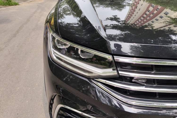 Used Volkswagen Tiguan L 2024 330TSI Automatic Two-Wheel Drive R-Line Enhanced Edition Right Front Headlight