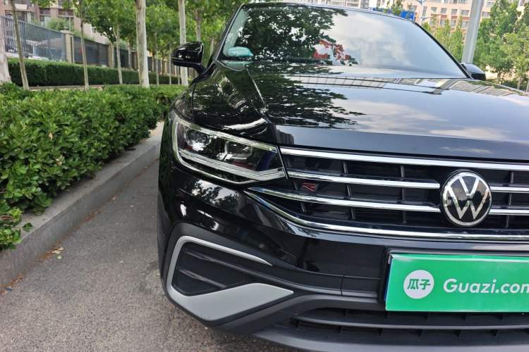 Used Volkswagen Tiguan L 2024 300TSI Automatic Two-Wheel Drive Smart Edition Right Front Headlight