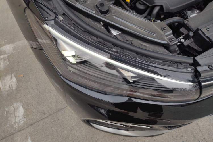 Used Volkswagen Tiguan L 2024 PRO 380TSI Four-Wheel Drive R-Line Prestige Edition Right Front Headlight