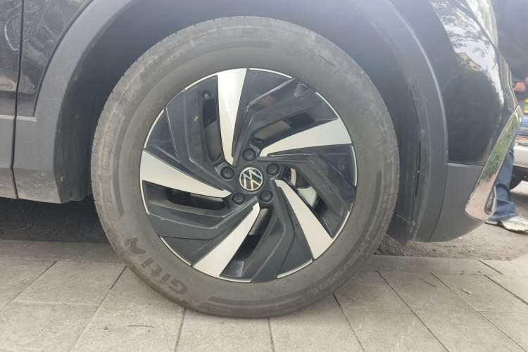 Used Volkswagen Tiguan L 2024 300TSI Automatic Two-Wheel Drive Smart Edition Right Front Wheel Hub