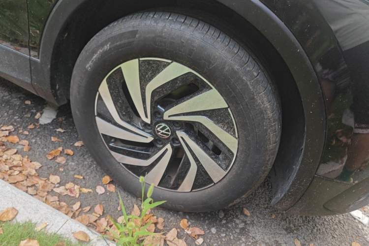 Used Volkswagen Tiguan L 2024 300TSI Automatic Two-Wheel Drive Smart Edition Right Front Wheel Hub