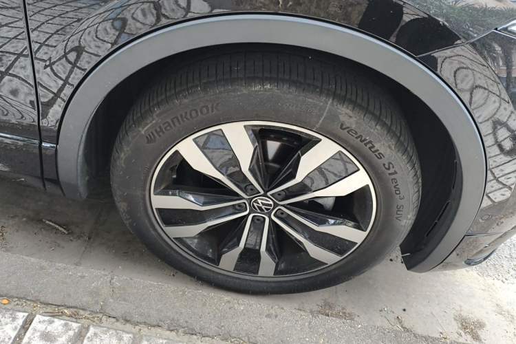 Used Volkswagen Tiguan L 2024 330TSI Automatic Two-Wheel Drive R-Line Enhanced Edition Right Front Wheel Hub