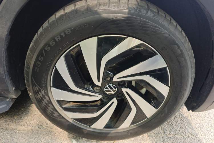 Used Volkswagen Tiguan L 2024 300TSI Automatic Two-Wheel Drive Smart Edition Right Front Wheel Hub