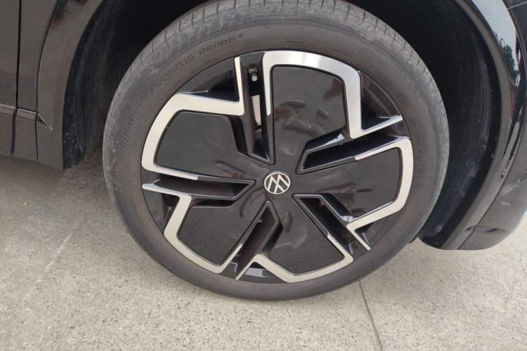 Used Volkswagen Tiguan L 2024 PRO 380TSI Four-Wheel Drive R-Line Prestige Edition Right Front Wheel Hub