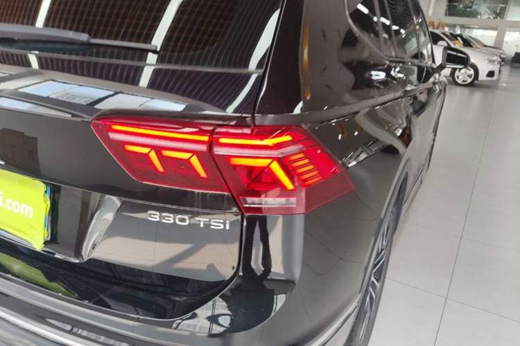 Used Volkswagen Tiguan L 2024 330TSI Automatic Two-Wheel Drive R-Line Enhanced Edition Right Rear Taillight