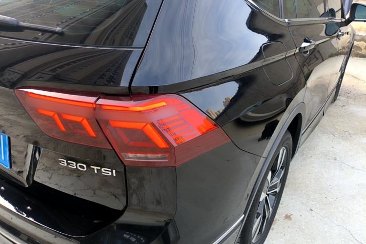 Used Volkswagen Tiguan L 2024 330TSI Automatic Two-Wheel Drive R-Line Enhanced Edition Right Rear Taillight
