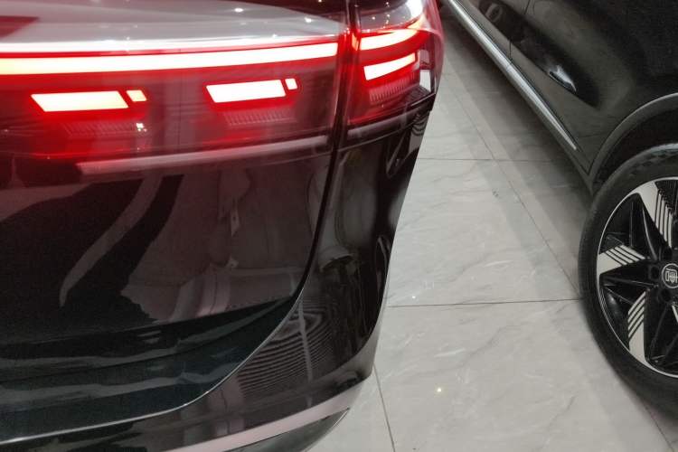 Used Volkswagen Tiguan L 2024 PRO 330TSI Two-Wheel Drive Smart Drive Edition Right Rear Taillight