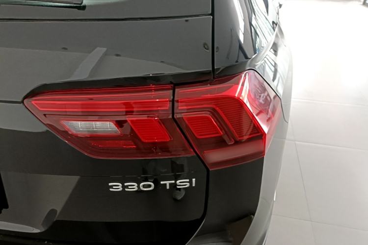 Used Volkswagen Tiguan L 2024 330TSI Automatic Two-Wheel Drive R-Line Enhanced Edition Right Rear Taillight