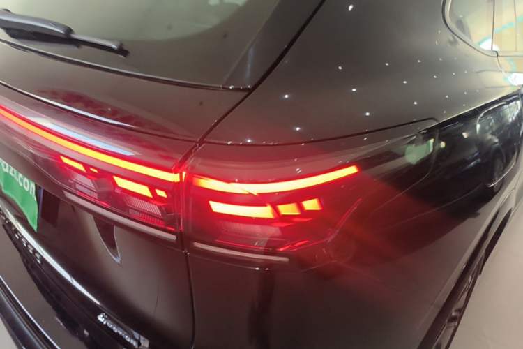 Used Volkswagen Tiguan L 2024 PRO 380TSI Four-Wheel Drive R-Line Prestige Edition Right Rear Taillight