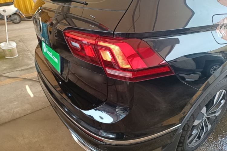 Used Volkswagen Tiguan L 2024 330TSI Automatic Two-Wheel Drive R-Line Enhanced Edition Right Rear Taillight