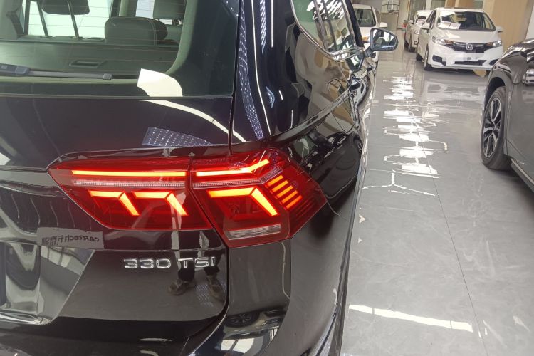 Used Volkswagen Tiguan L 2024 330TSI Automatic Two-Wheel Drive R-Line Enhanced Edition Right Rear Taillight