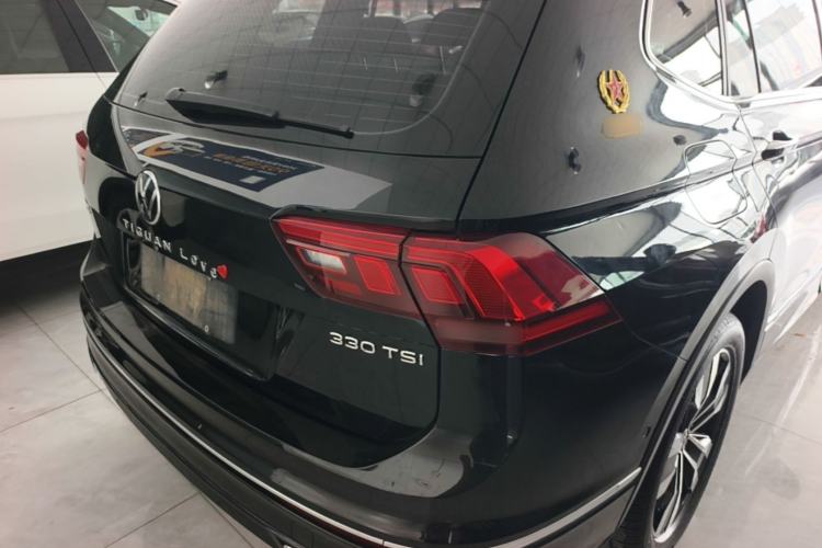 Used Volkswagen Tiguan L 2024 Outstanding Model 330TSI Automatic Two-Wheel Drive R-Line Dragon Glory Edition Right Rear Taillight