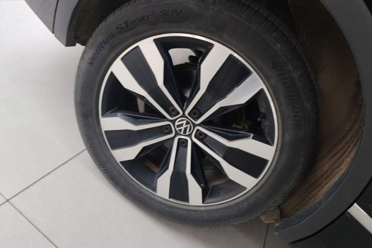 Used Volkswagen Tiguan L 2024 330TSI Automatic Two-Wheel Drive R-Line Enhanced Edition Right Rear Wheel Hub
