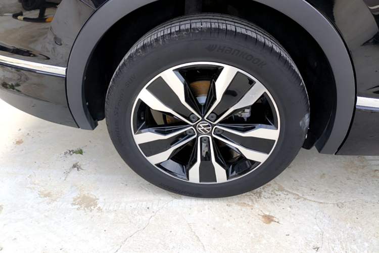 Used Volkswagen Tiguan L 2024 330TSI Automatic Two-Wheel Drive R-Line Enhanced Edition Right Rear Wheel Hub