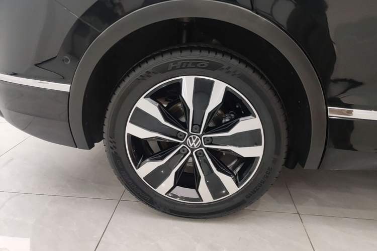 Used Volkswagen Tiguan L 2024 330TSI Automatic Two-Wheel Drive R-Line Enhanced Edition Right Rear Wheel Hub