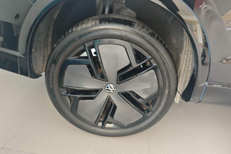 Used Volkswagen Tiguan L 2024 PRO 380TSI Four-Wheel Drive R-Line Prestige Edition Right Rear Wheel Hub