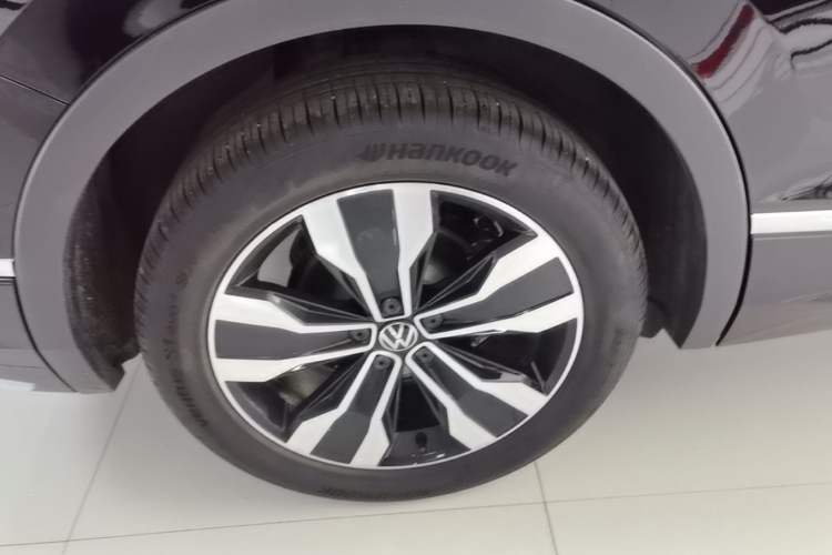 Used Volkswagen Tiguan L 2024 330TSI Automatic Two-Wheel Drive R-Line Enhanced Edition Right Rear Wheel Hub