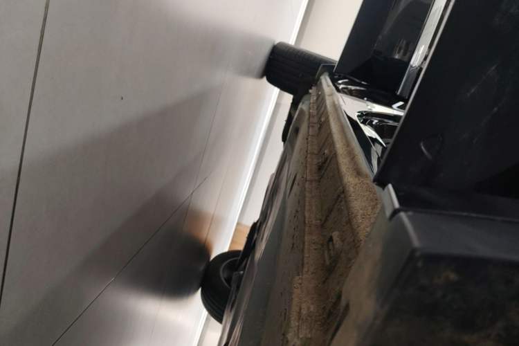 Used Volkswagen Tiguan L 2024 330TSI Automatic Two-Wheel Drive R-Line Enhanced Edition Right Side Sill