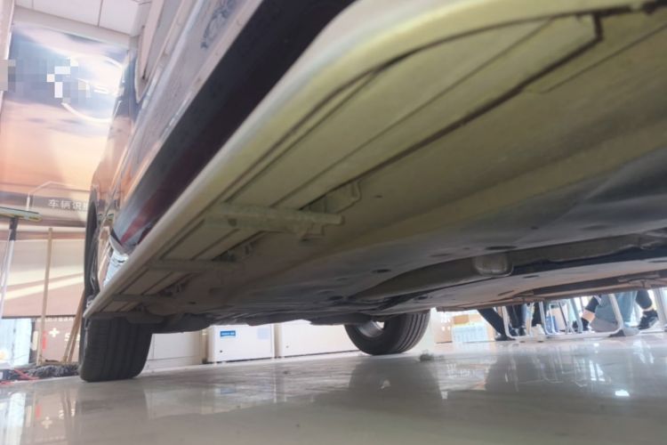 Used Volkswagen Tiguan L 2024 330TSI Automatic Two-Wheel Drive R-Line Enhanced Edition Right Side Sill