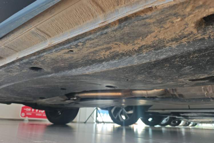 Used Volkswagen Tiguan L 2024 PRO 380TSI Four-Wheel Drive R-Line Prestige Edition Right Side Sill