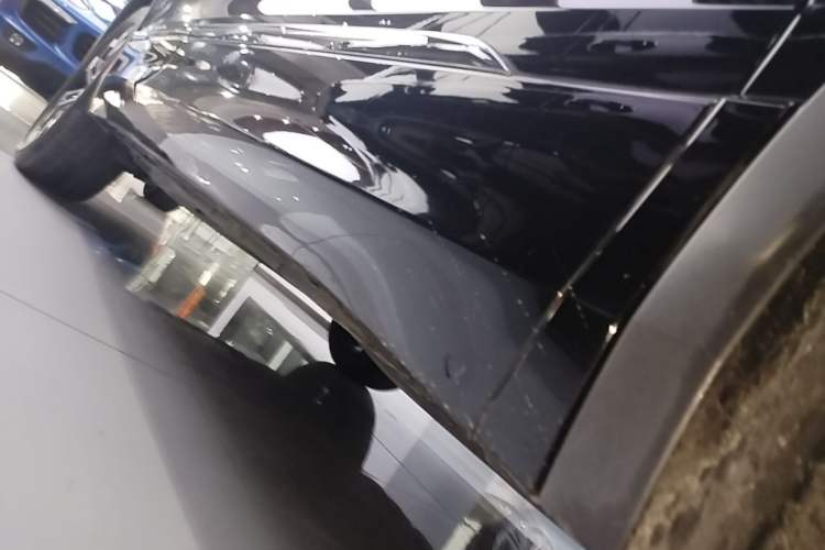 Used Volkswagen Tiguan L 2024 Outstanding Model 330TSI Automatic Two-Wheel Drive R-Line Dragon Glory Edition Right Side Sill