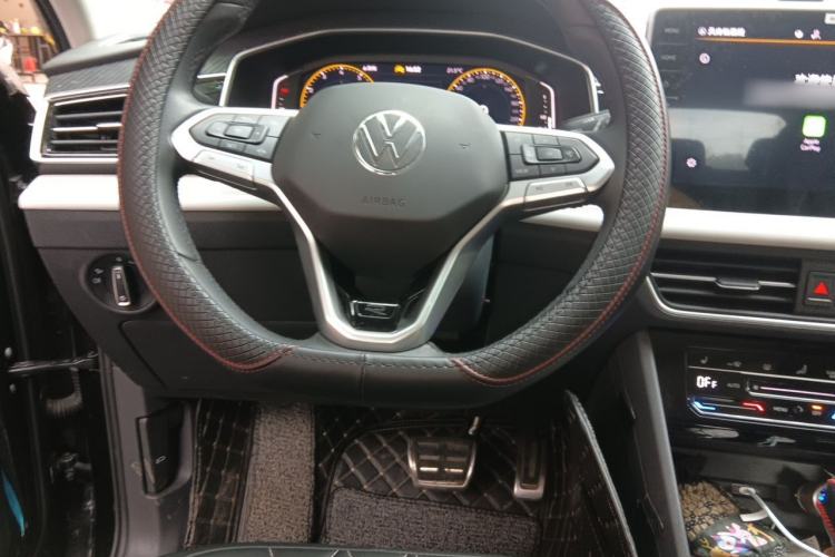 Used Volkswagen Tiguan L 2024 Outstanding Model 330TSI Automatic Two-Wheel Drive R-Line Dragon Glory Edition Steering Wheel