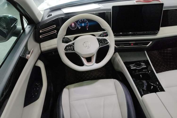 Used Volkswagen Tiguan L 2024 PRO 330TSI Two-Wheel Drive Smart Drive Edition Steering Wheel