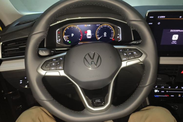 Used Volkswagen Tiguan L 2024 Outstanding Model 330TSI Automatic Two-Wheel Drive R-Line Dragon Glory Edition Steering Wheel