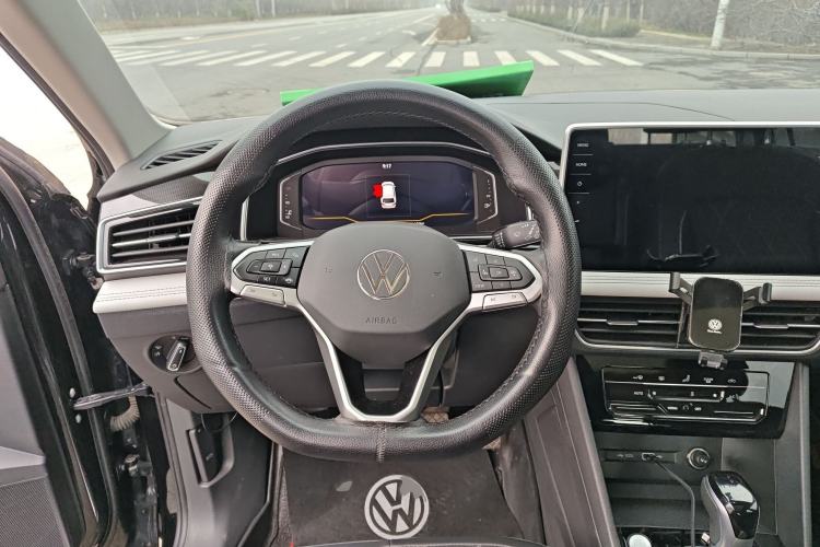 Used Volkswagen Tiguan L 2024 Outstanding Model 300TSI Automatic Two-Wheel Drive Longteng Edition Steering Wheel