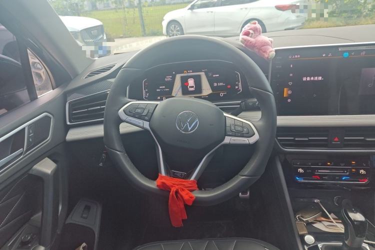 Used Volkswagen Tiguan L 2024 Outstanding Model 330TSI Automatic Two-Wheel Drive R-Line Dragon Glory Edition Steering Wheel