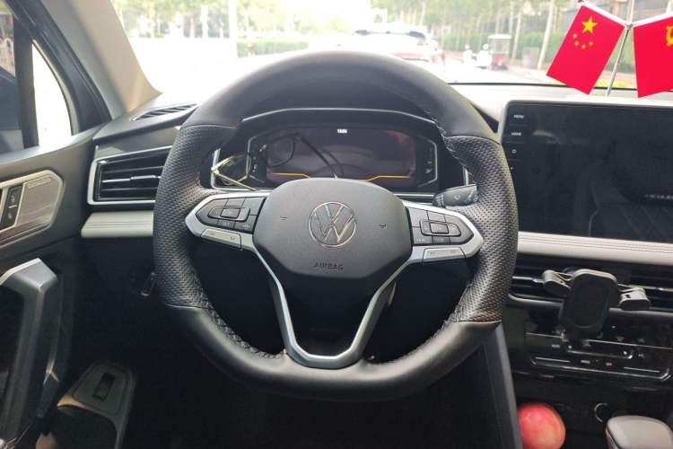 Used Volkswagen Tiguan L 2024 300TSI Automatic Two-Wheel Drive Smart Edition Steering Wheel