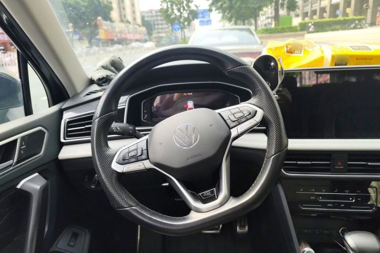 Used Volkswagen Tiguan L 2024 330TSI Automatic Two-Wheel Drive R-Line Enhanced Edition Steering Wheel