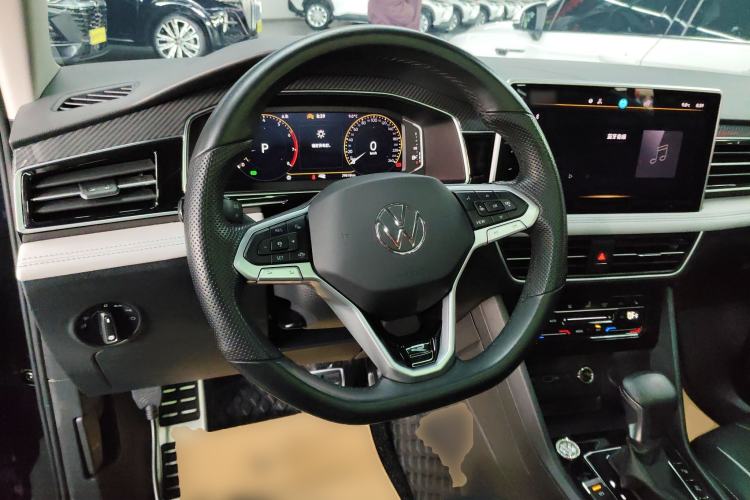 Used Volkswagen Tiguan L 2024 330TSI Automatic Two-Wheel Drive R-Line Enhanced Edition Steering Wheel