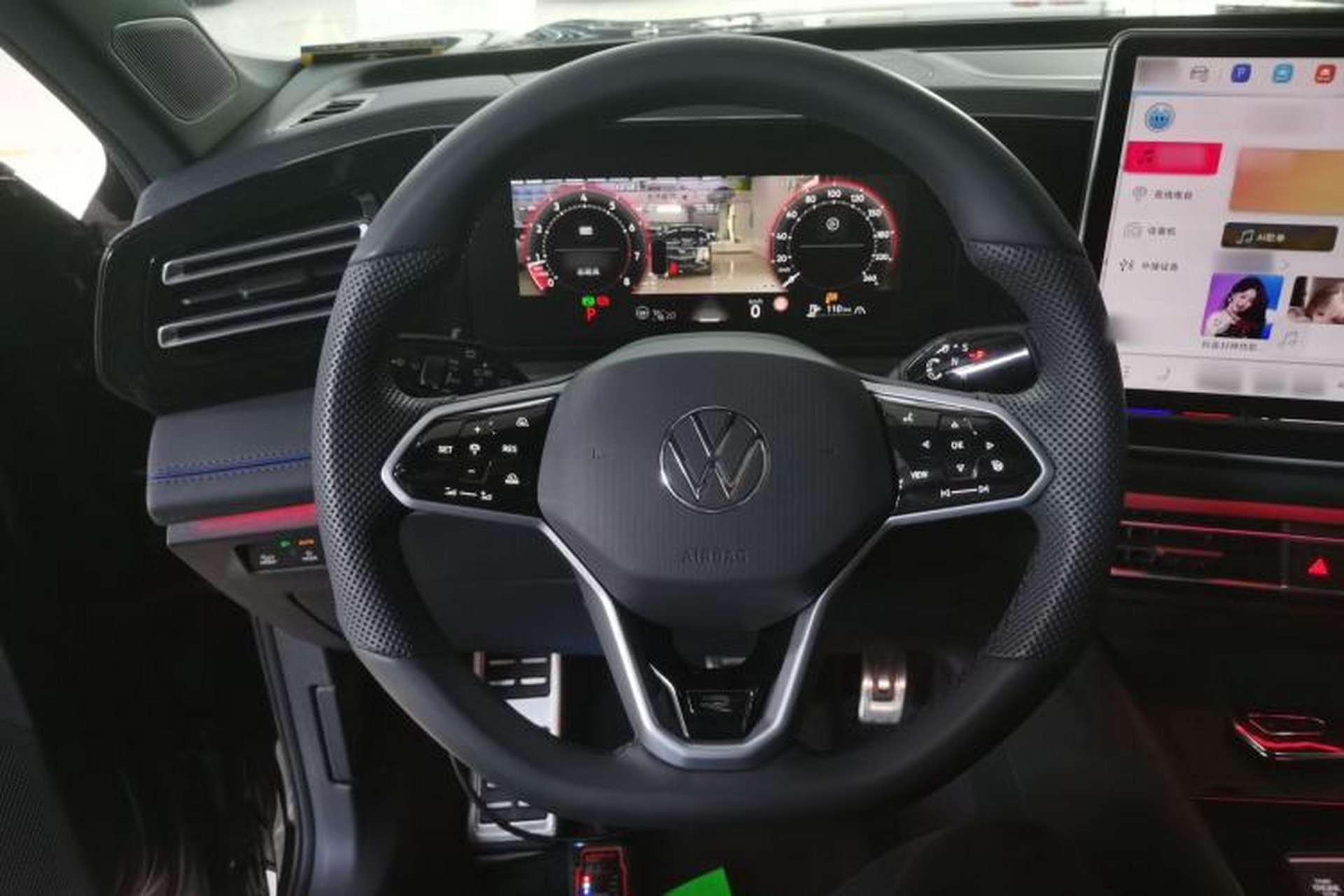 Used Volkswagen Tiguan L 2024 PRO 330TSI Two-Wheel Drive R-Line Smart Edition Steering Wheel
