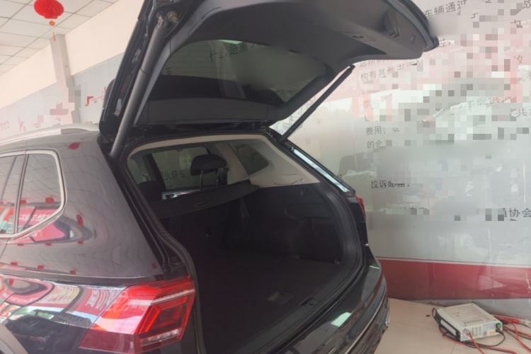 Used Volkswagen Tiguan L 2024 330TSI Automatic Two-Wheel Drive R-Line Enhanced Edition Trunk