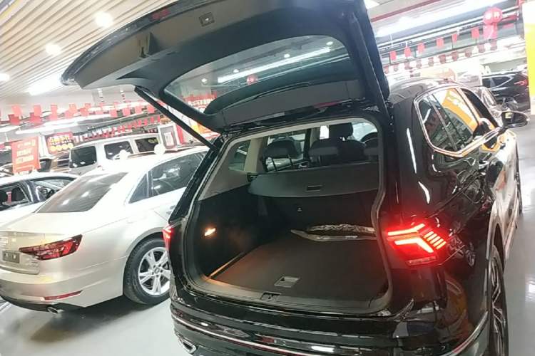 Used Volkswagen Tiguan L 2024 330TSI Automatic Two-Wheel Drive R-Line Enhanced Edition Trunk
