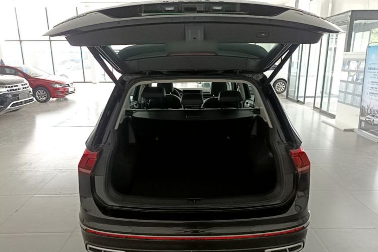 Used Volkswagen Tiguan L 2024 330TSI Automatic Two-Wheel Drive R-Line Enhanced Edition Trunk