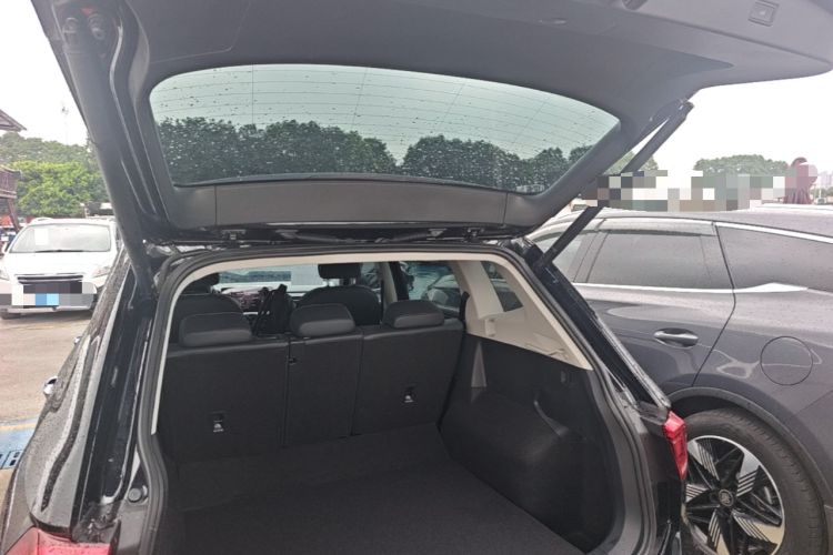 Used Volkswagen Tiguan L 2024 Outstanding Model 300TSI Automatic Two-Wheel Drive Longteng Edition Trunk