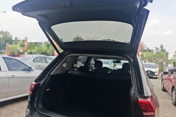 Used Volkswagen Tiguan L 2024 300TSI Automatic Two-Wheel Drive Smart Edition Trunk