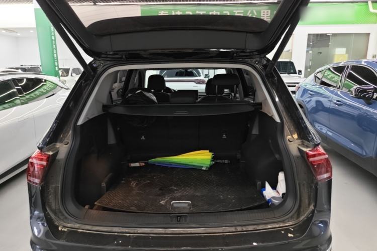 Used Volkswagen Tiguan L 2024 330TSI Automatic Two-Wheel Drive R-Line Enhanced Edition Trunk