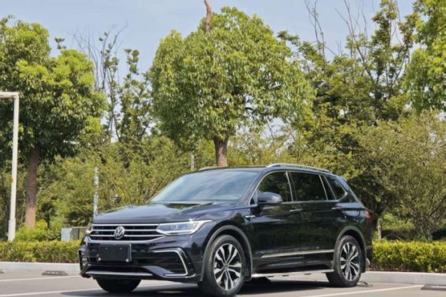Używany Volkswagen Tiguan L 2024 330TSI Automatic Two-Wheel Drive R-Line Enhanced Edition