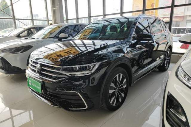 Volkswagen Tiguan L 2024 Outstanding Model 330TSI Automatic Two-Wheel Drive R-Line Dragon Glory Edition usado