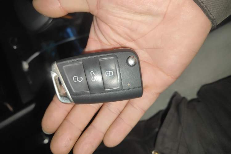 Used Volkswagen Tiguan L 2024 330TSI Automatic Two-Wheel Drive R-Line Enhanced Edition Vehicle Key